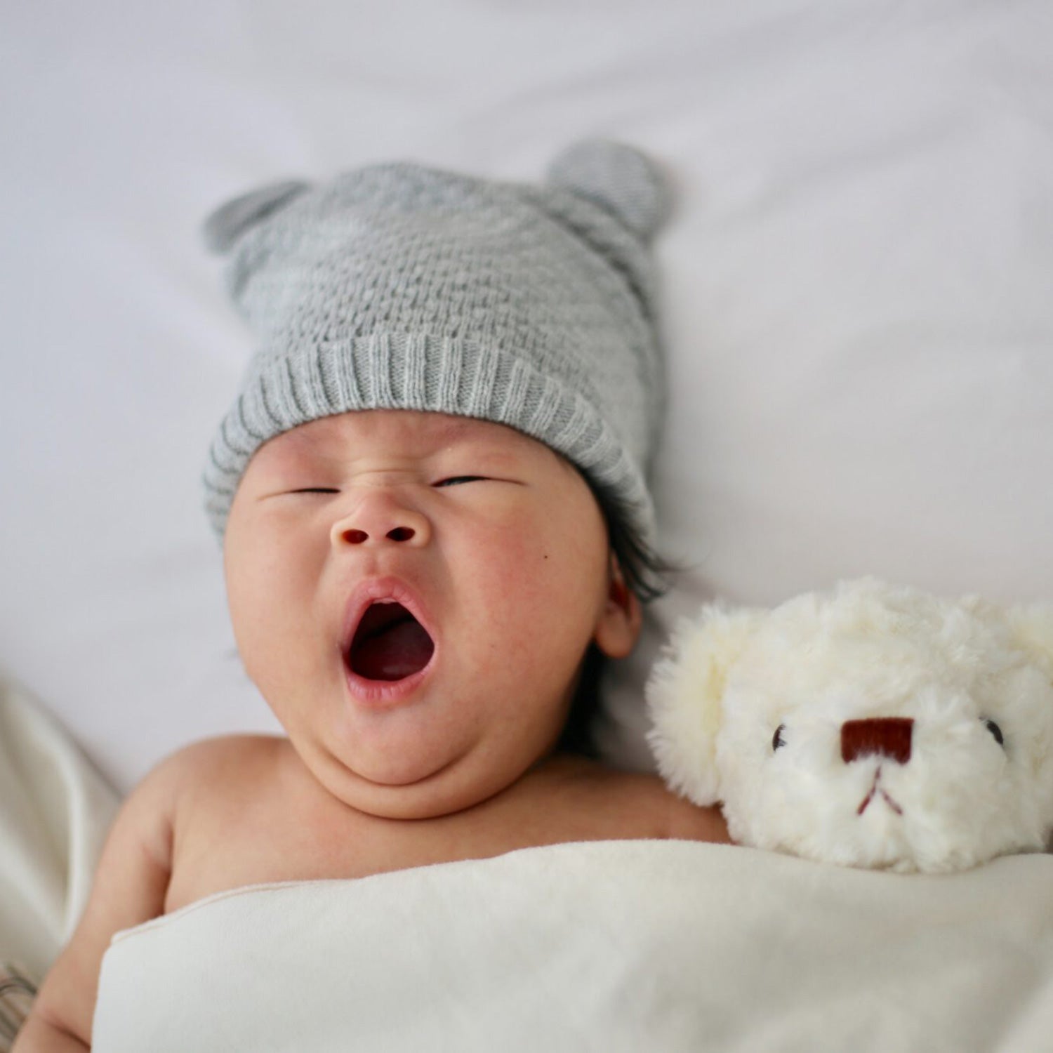 Gesunde Entwicklung des Babyschlafes: Die Schlafphasen Deines Kindes im Überblick