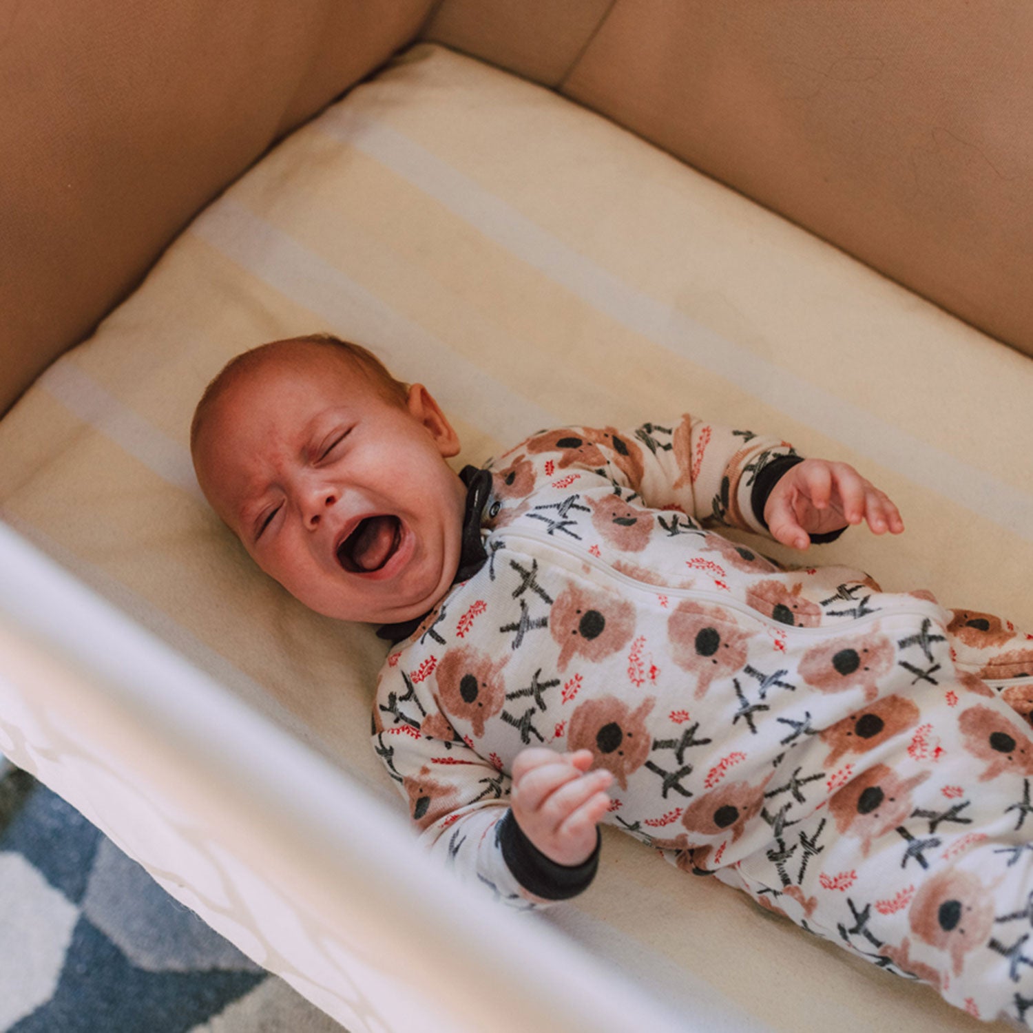 Exzessives Schreien: Was es bedeutet und was Du tun kannst, um Dein Baby zu beruhigen